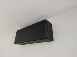 2 x 5KW + 1 x 4,2KW Daikin Stylish te Hoegaarden.
